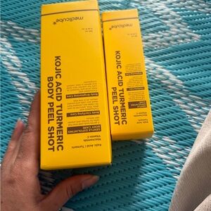 Medicube Kojic Acid Turmeric Body Peel Shot - Yellow